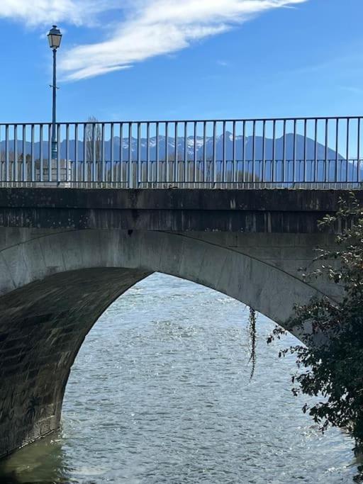 Le Berchon Classe Trois Epis Nay  Dış mekan fotoğraf